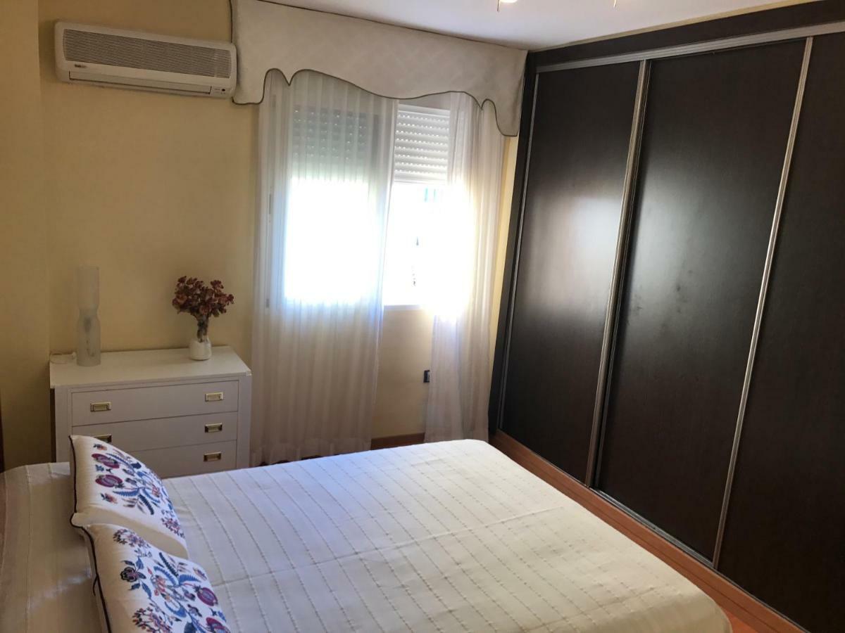 Апартаменты Apartamento Centro Rincon Playa Ринкон-де-ла-Викториа Экстерьер фото