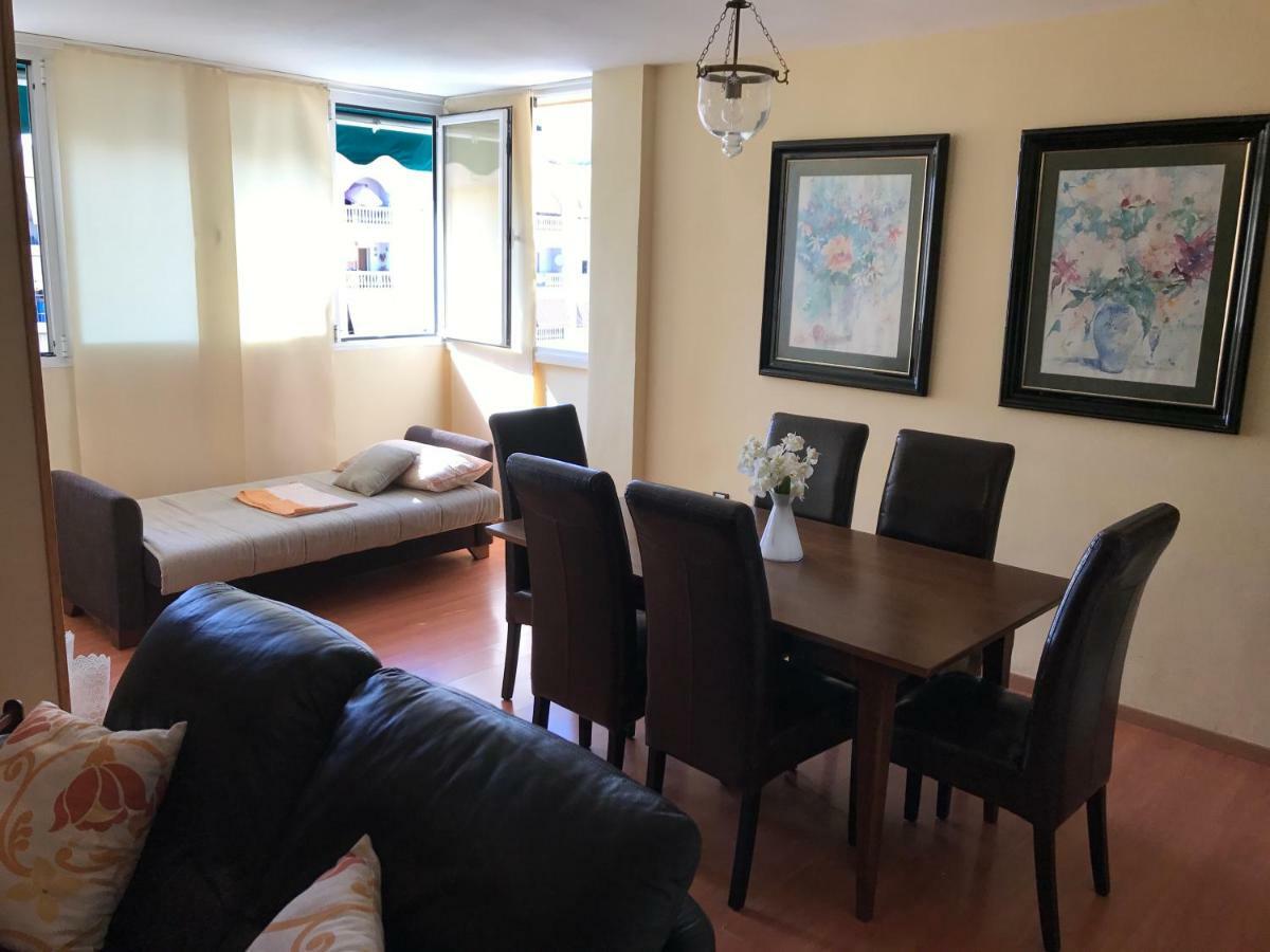 Апартаменты Apartamento Centro Rincon Playa Ринкон-де-ла-Викториа Экстерьер фото